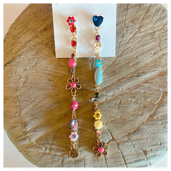 Betsey Johnson Jewelry - Betsey Johnson Peace Flower Daisy Multicolor Linear Mismatch Drop Earrings NWT